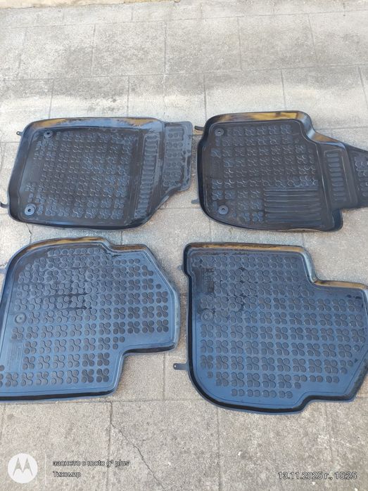 Шкода Рапид - Rezan-Plast гумени стелки