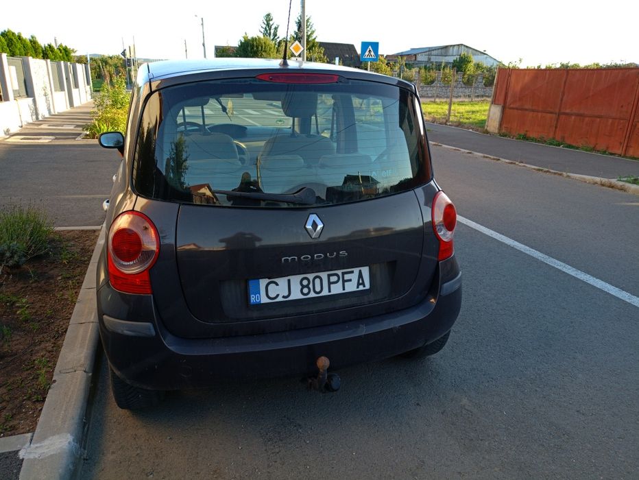 Vând Renault modus