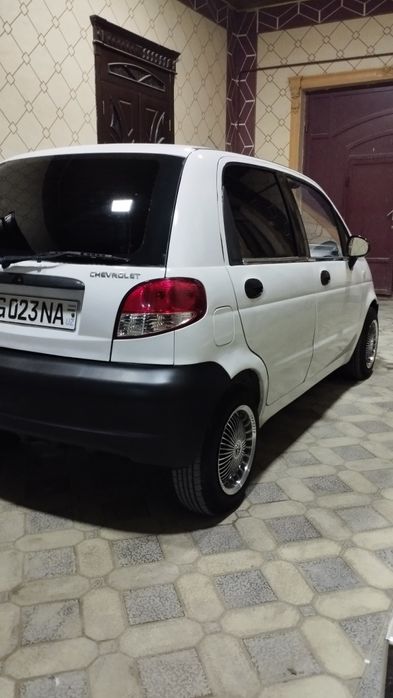 Матиз сотилади метанда