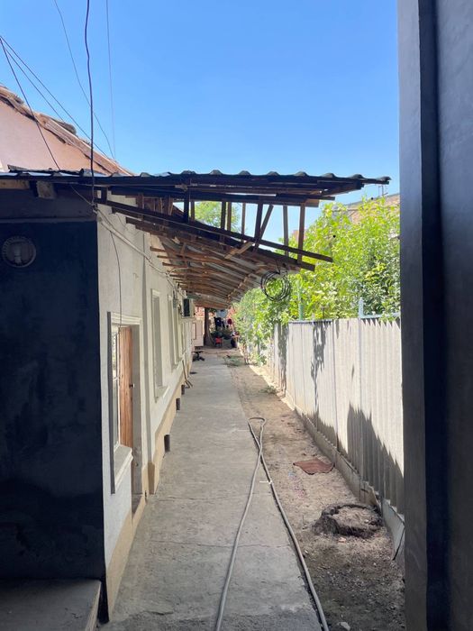 Yashnobodda 4 xonali tayyor hovli sotiladi 2.5 sotix