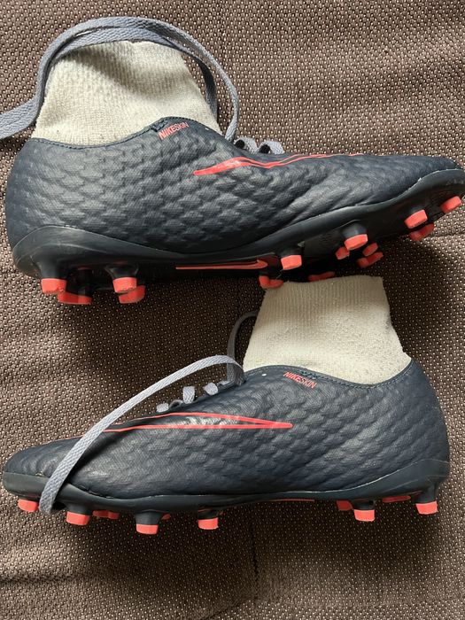 Adidasi Nike marimea 38.5 (EU)