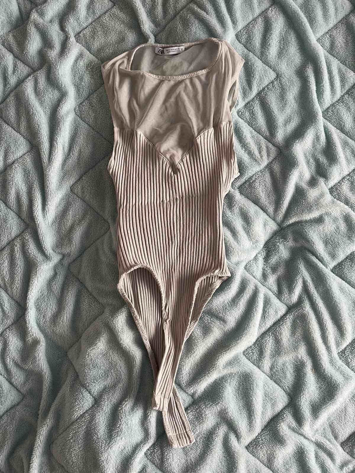 Дрехи рокли чанти от 10 до 25 лева размер S Prettylittlething Zara