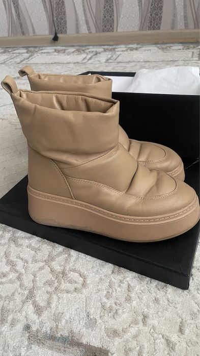 Зимние сапоги в отличном состоянии