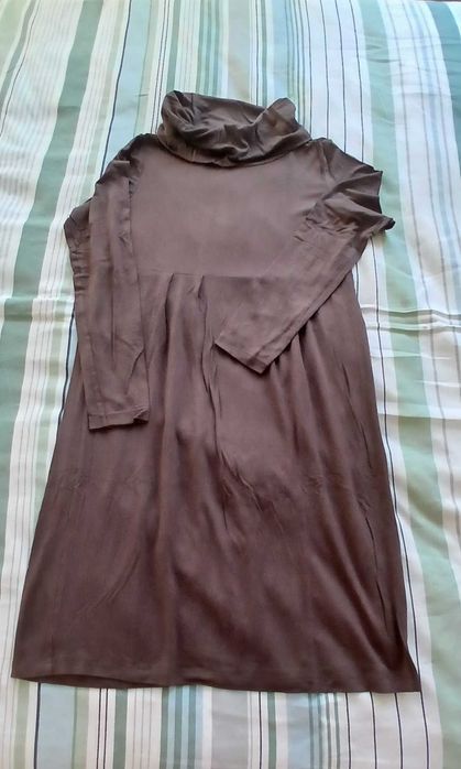 Rochie de vâscoză cu mânecă lungă