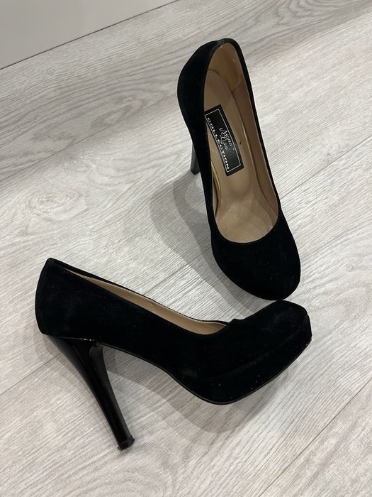 Дамски велурени обувки на ток 36 номер