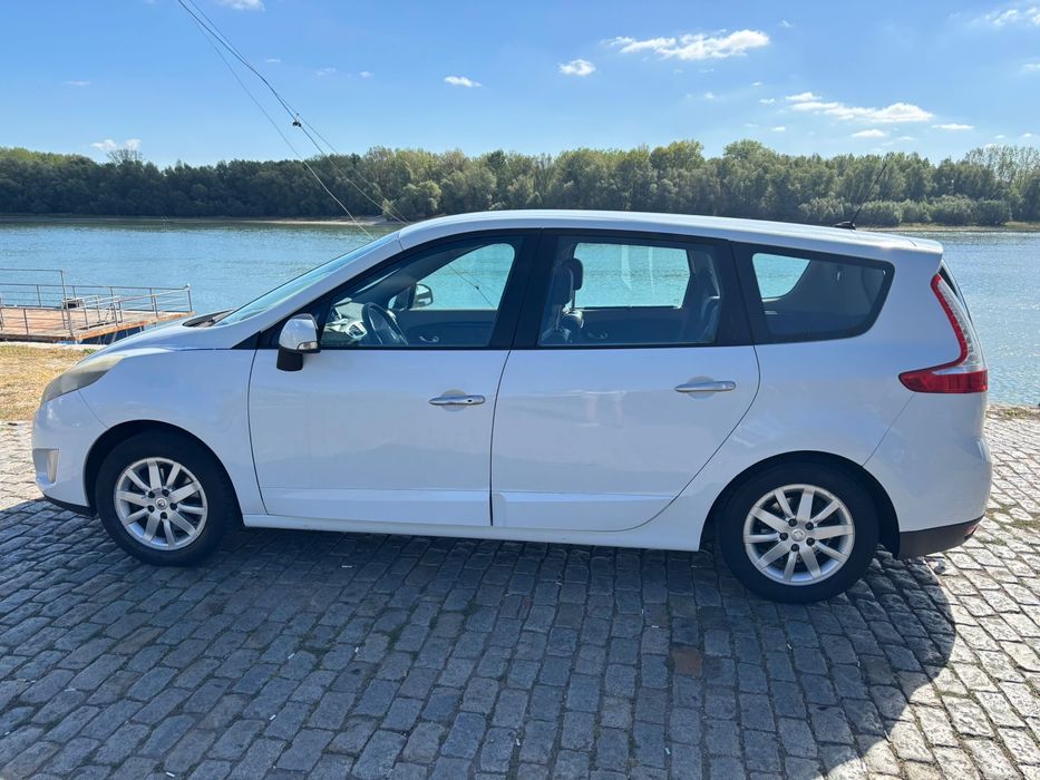 Renault Grand Scenic 1.9 dCi 131 cp