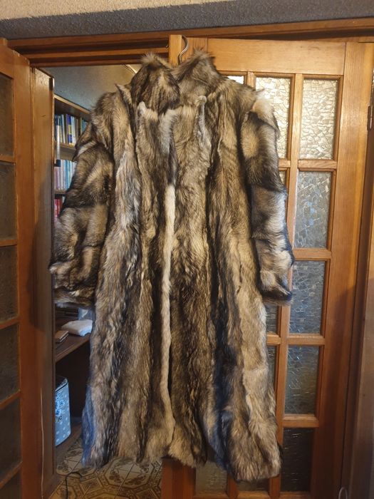 Haina din blana naturala, impecabila