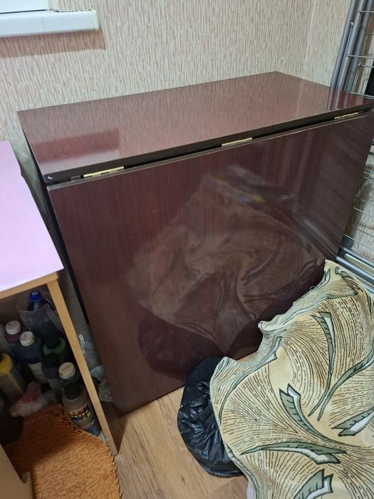 Продаётся   стол книжка для торжеств