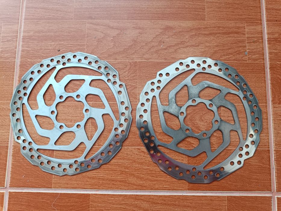 Pedale sa bicicleta  discuri frana shimano mtb