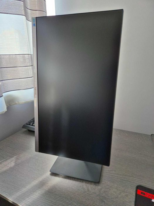 Монитор Samsung 24" FullHD IPS 75Hz модел F24T650 в отлично състояние