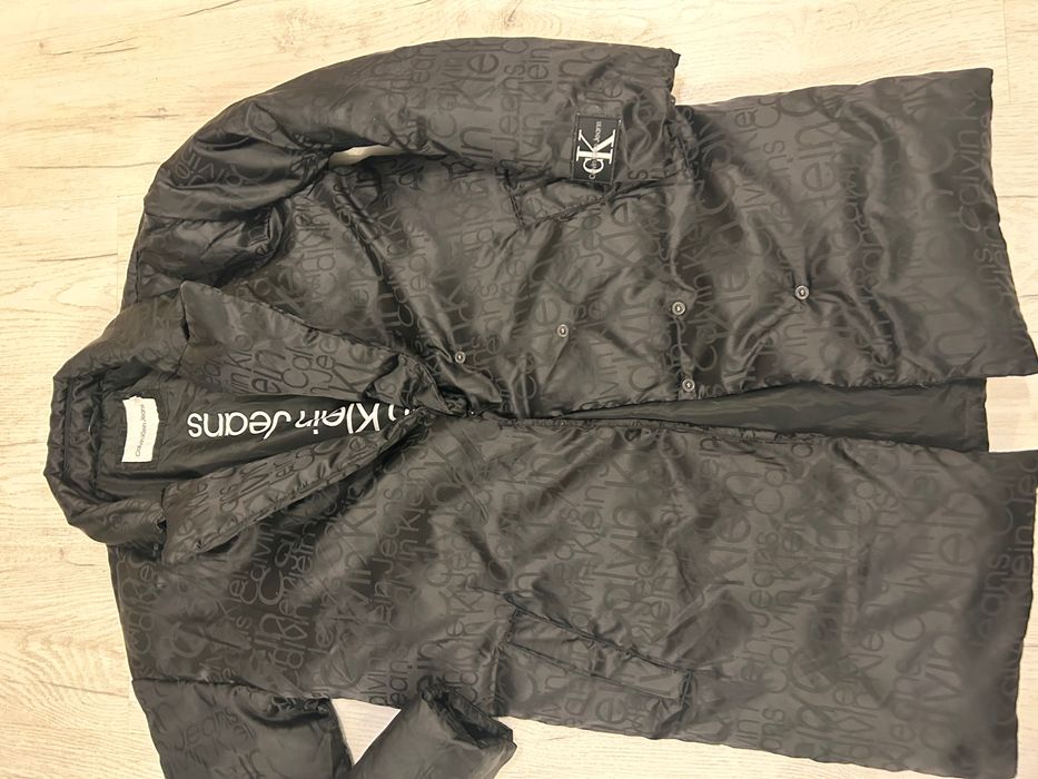 Зимно дамско яке Calvin Klein