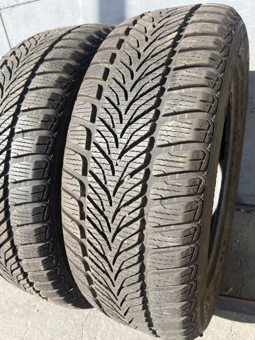 2 бр. зимни гуми 205/60/16 Sava 6,5 mm DOT 2915