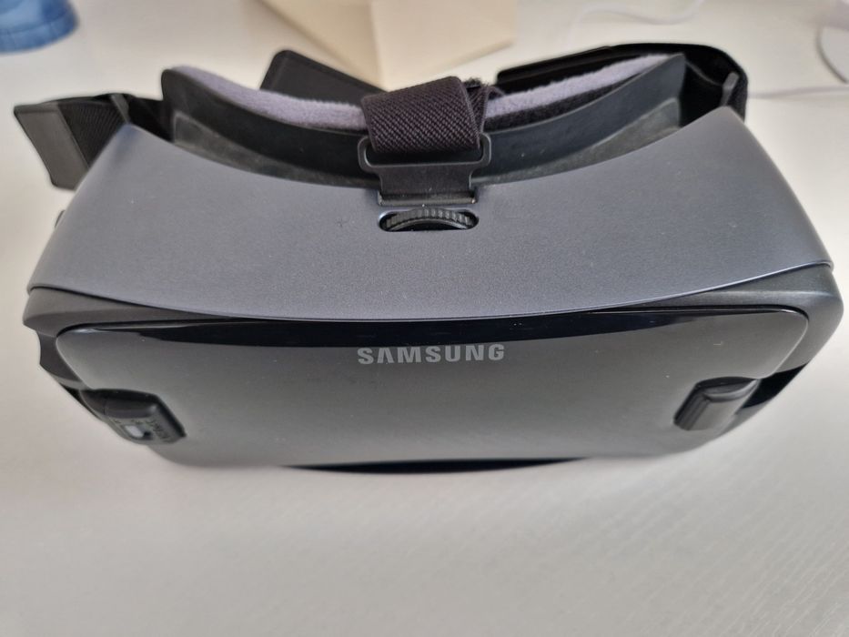 Samsung Gear VR R325 - Ochelari de realitate virtuală + Controller