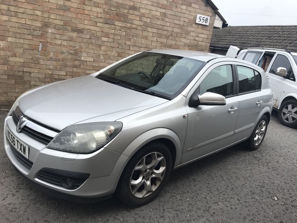 Dezmembrez opel astra h 1.6 benzina