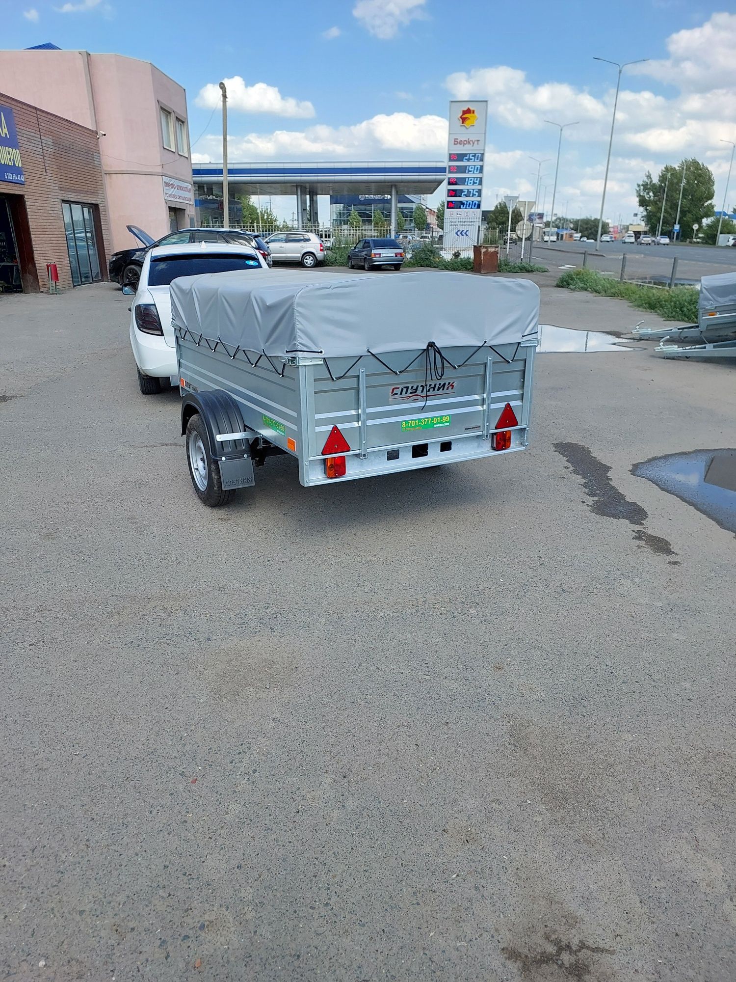 Прицеп новый от 1,8м до 3,5м.