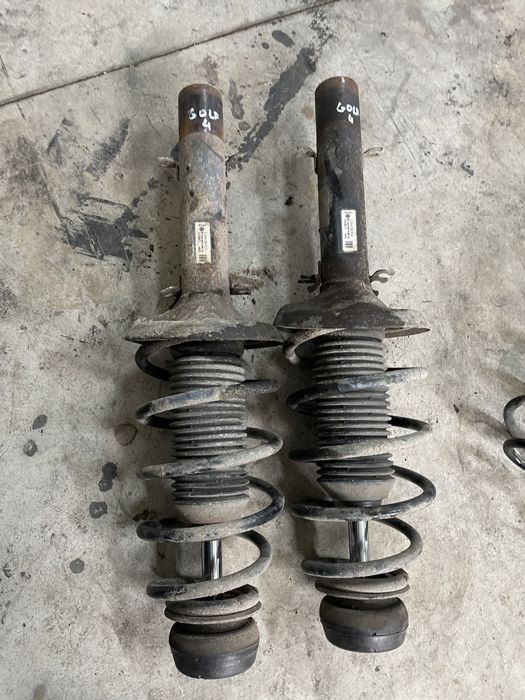 Amortizoare + arcuri fata Volkswagen golf 4 Octavia 2 Bora seat