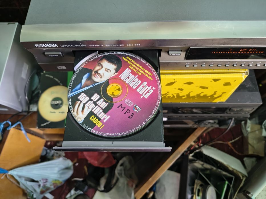 Yamaha. Cd player