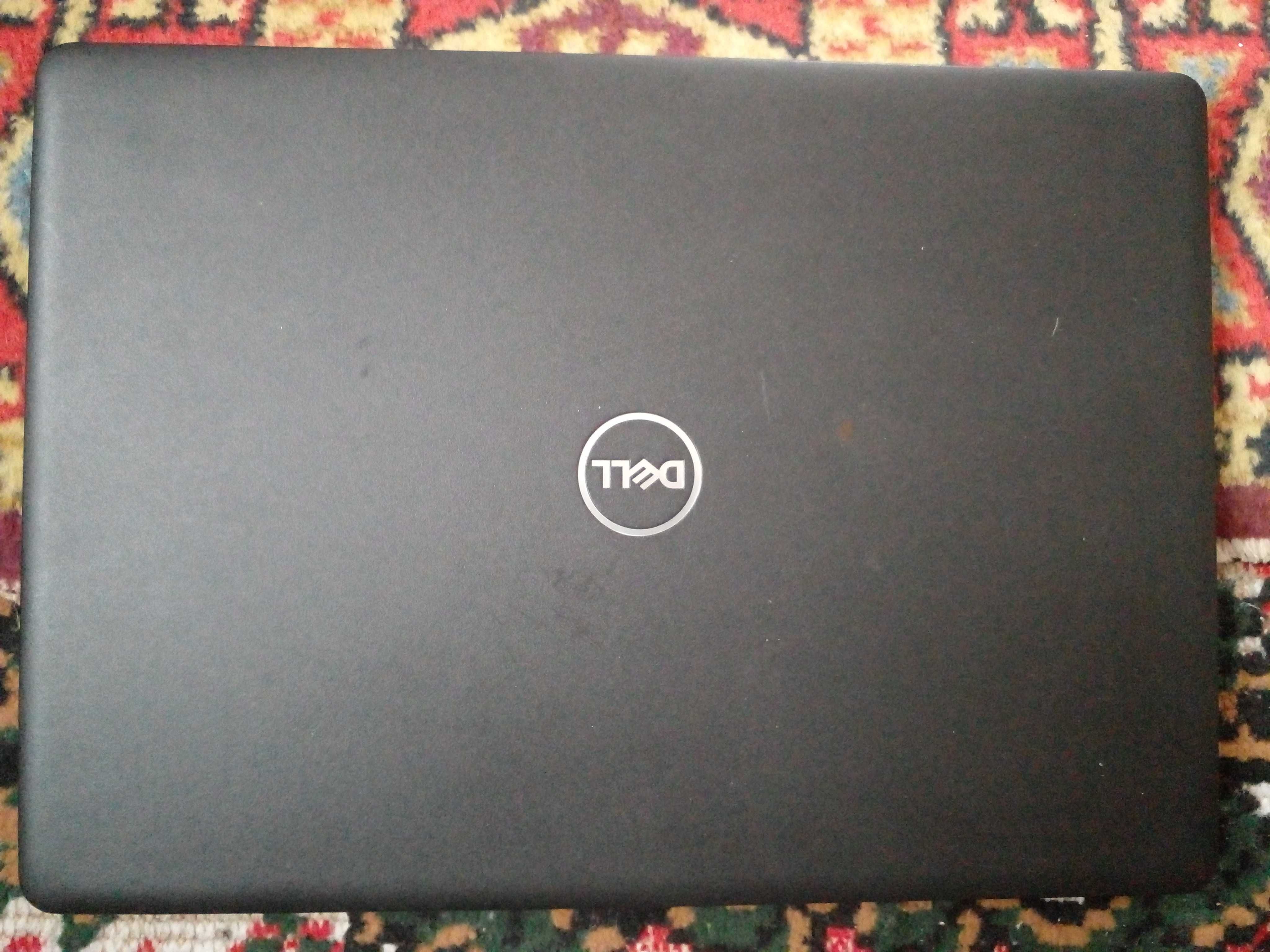 Noutbuk Dell3490