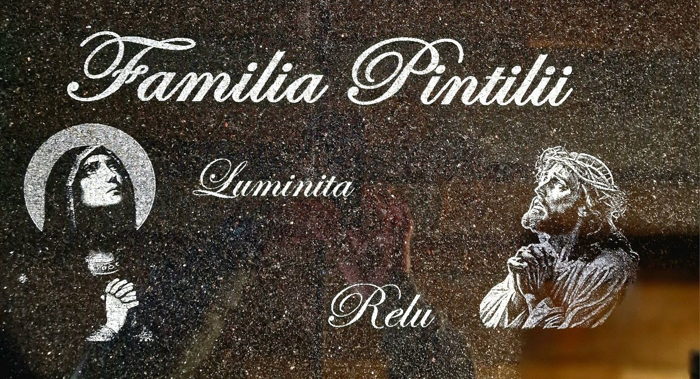 Cruce cimitir cu scris și fotografie personalizata plus felinar