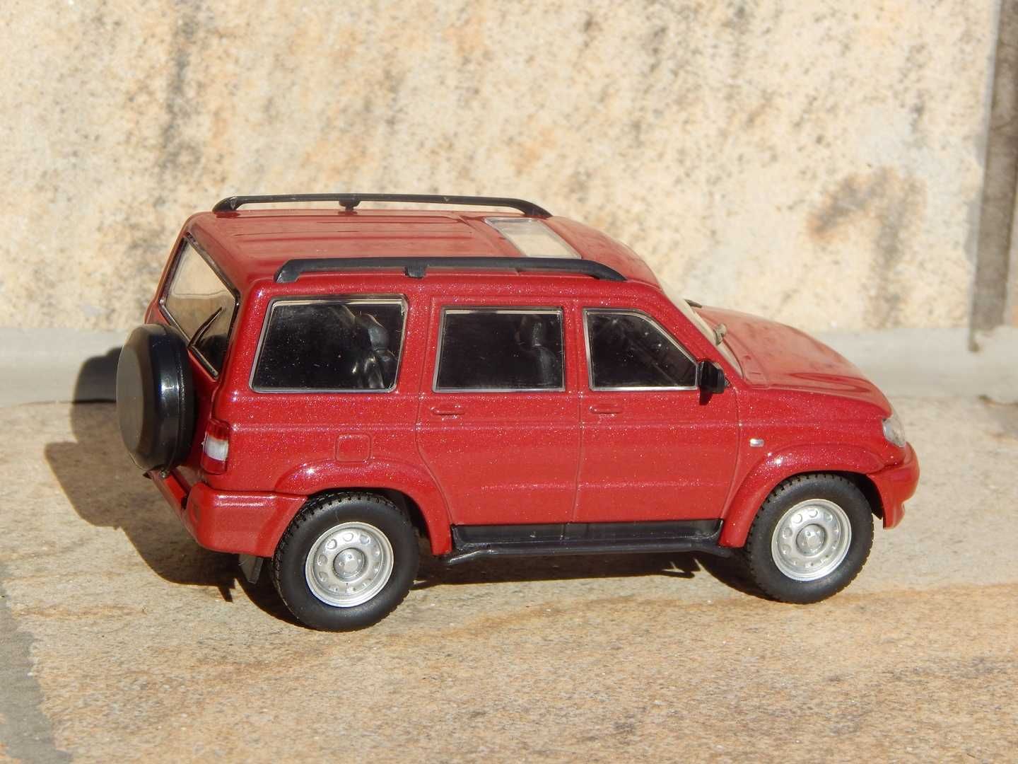 Macheta UAZ-3163 Patriot DeAgostini Rusia 1:43 cu ambalaj