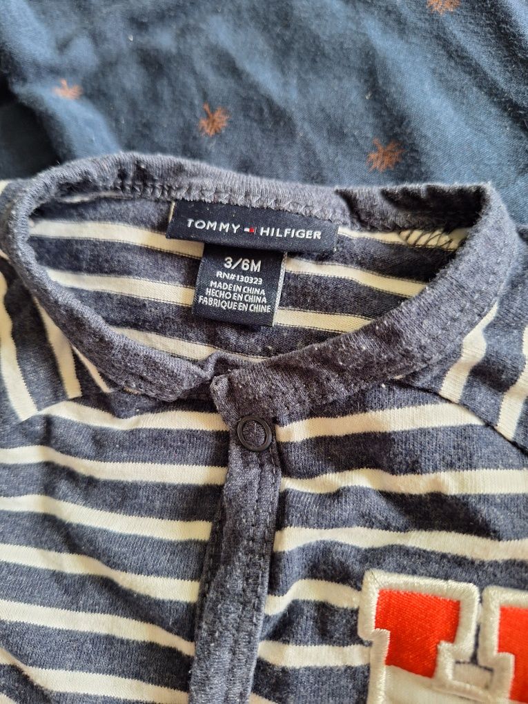 Tommy Hilfiger бебешки дрехи за момче