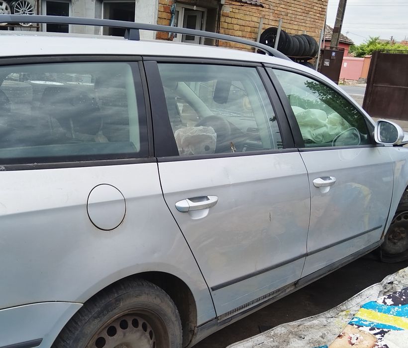 Usa/usi dreapta fata/spate VW Passat B6 combi/break an 2005-2010
