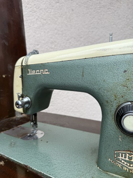 Masina de cusut vintage Ileana