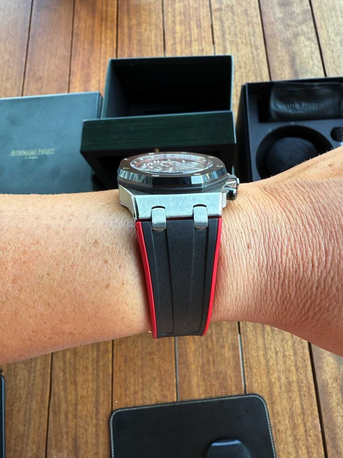 Audemars Piguet Royal Oak Offshore 42 mm, Vampire, 2021 г. Гаранция.