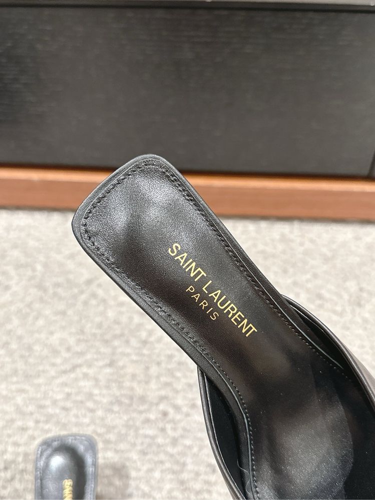 Pantofi Saint Laurent