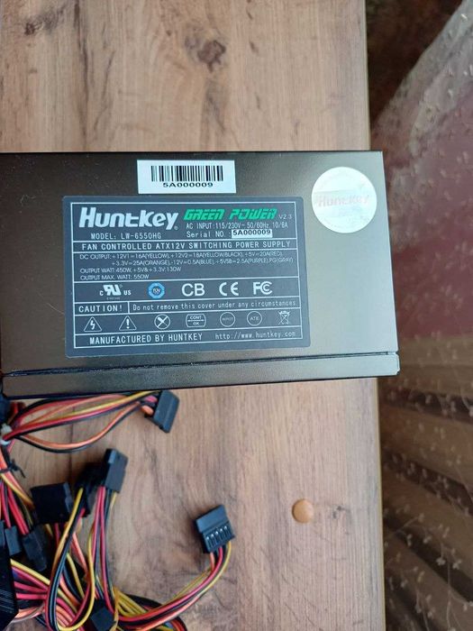 Блок питания HuntKey на 550 ватт игровой
