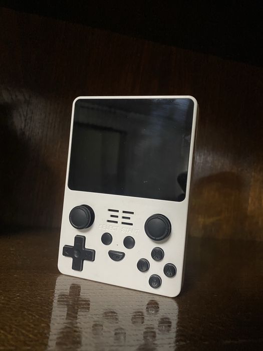 Портативная игровая консоль POWKIDDY