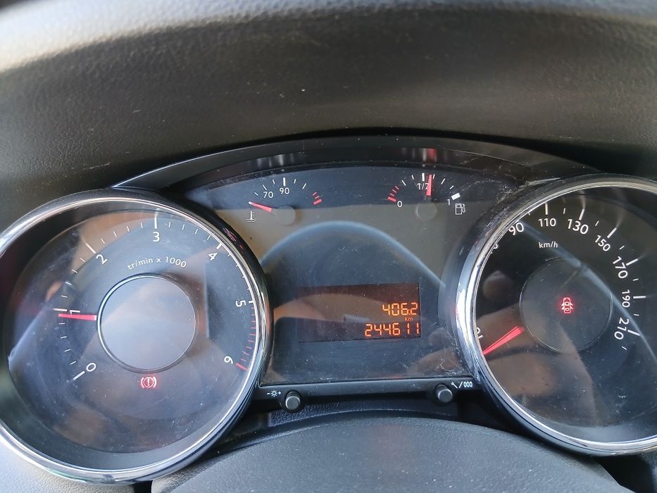 ПЕЖО  5008 2010 година