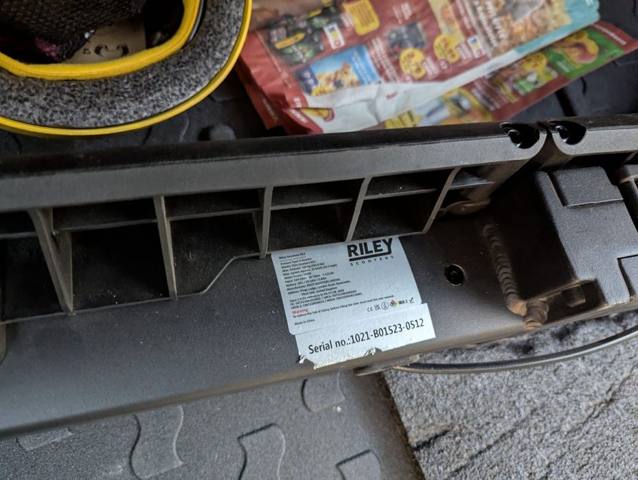 Trotineta Riley RS3 in garanție