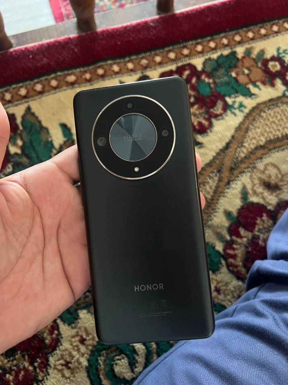 HONOR 9 B sotiladi 256 talik hech qanday aybi yo'q ayfon oldim shunga.