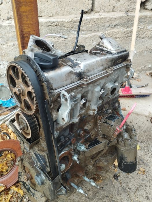 Двигатель 1.8..на Пассат б3...б4.Гольф 3.