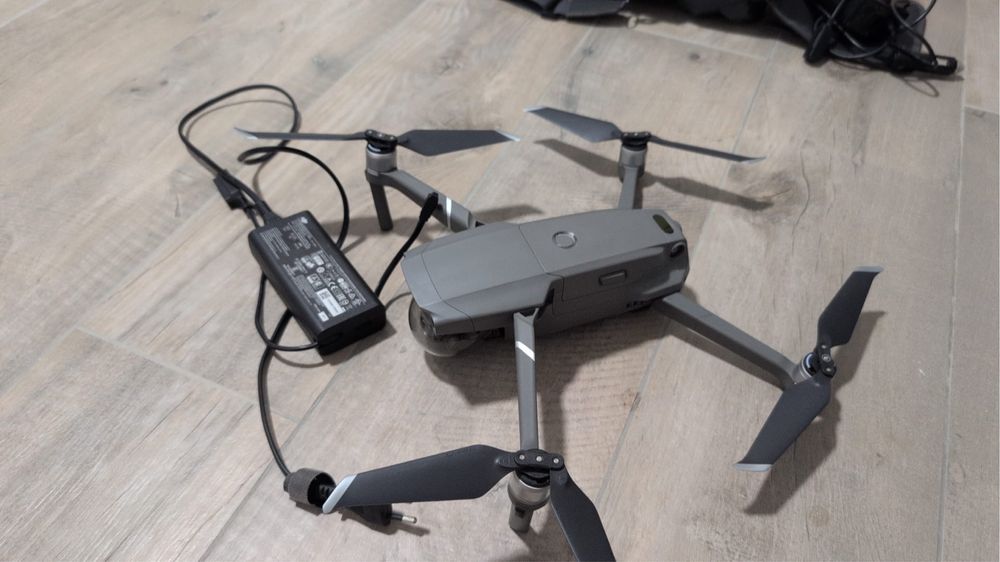 DJI Mavic 2 Zoom – Pachet complet, gata de zbor!