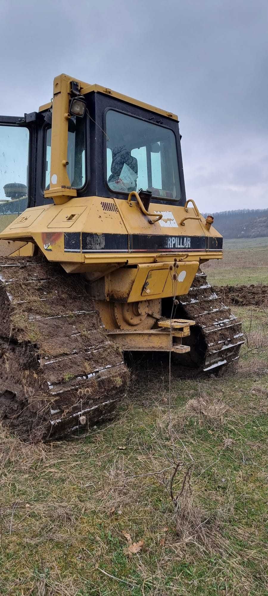 Buldozer Caterpillar