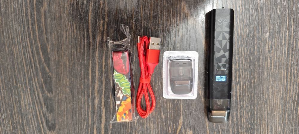 IEFTIN! Kit țigară electronică/Pod OXVA Xlim 30W cu 2 cartușe, nouă