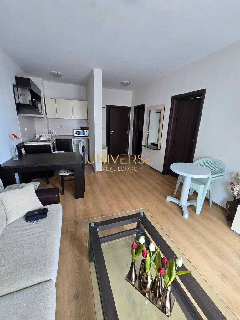 Продава се Двустаен апартамент в к.к. Слънчев бряг - 61 кв.м за 1066 €/кв.м - Снимка #1