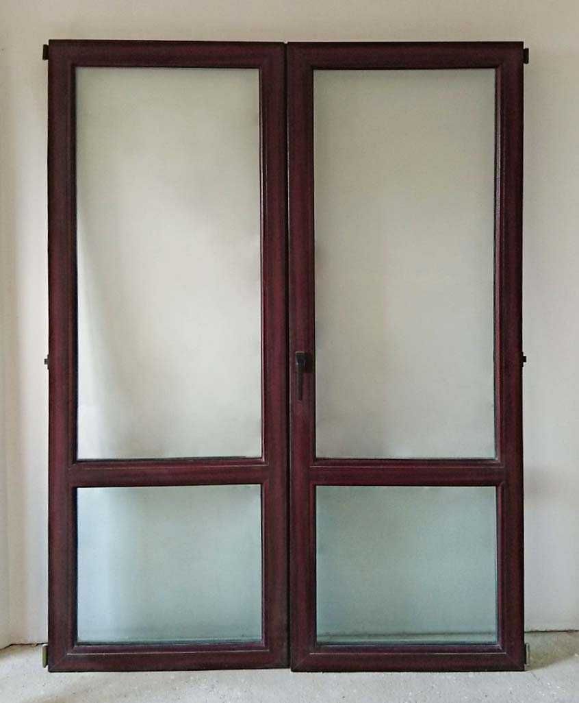 REHAU-60mm двукрила балконска врата (1570mm x 2130mm) махагон