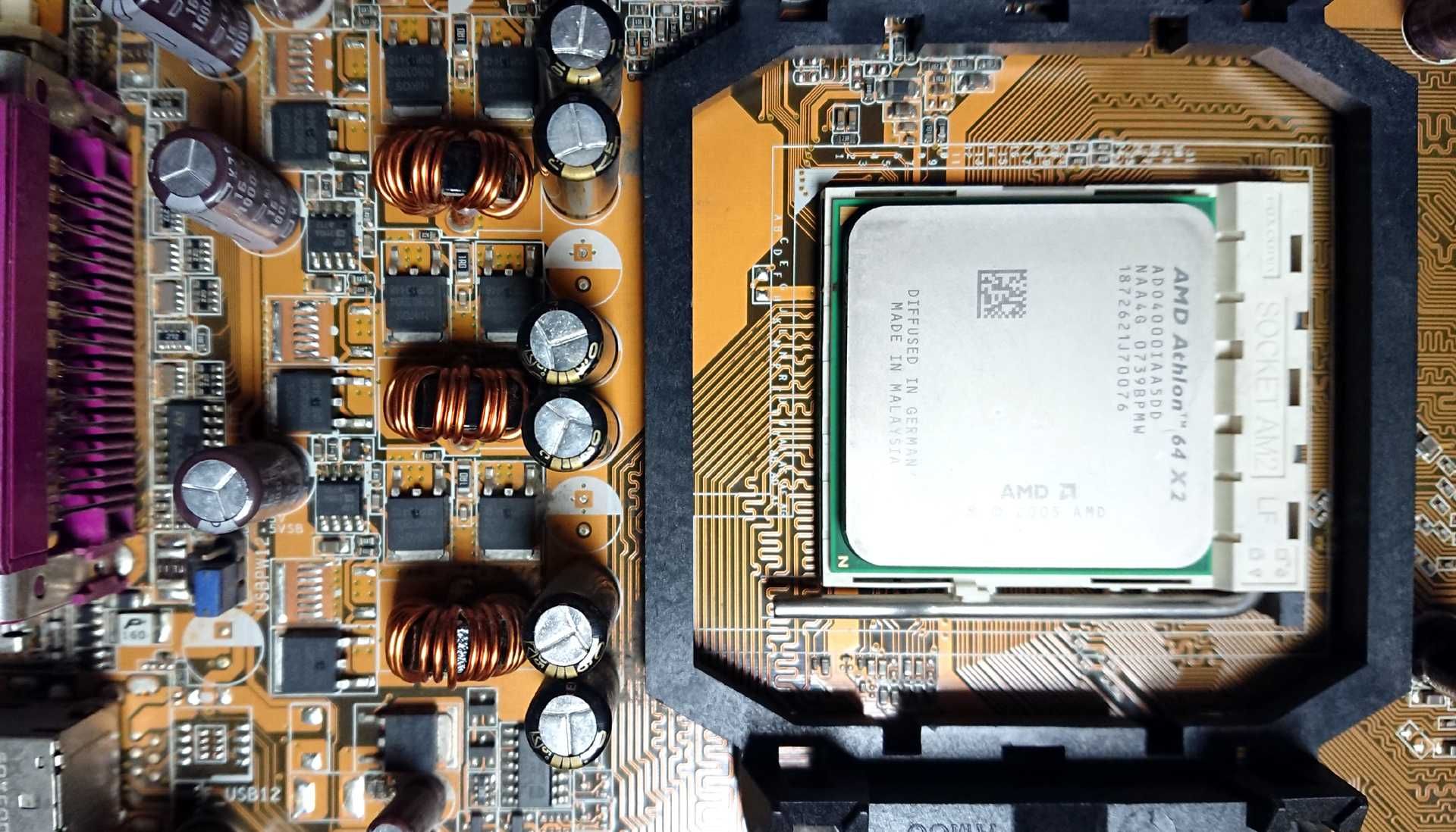 Дъно ASUS с видео NVIDIA + процесор AMD Athlon 64 X2 4000+, s.AM2