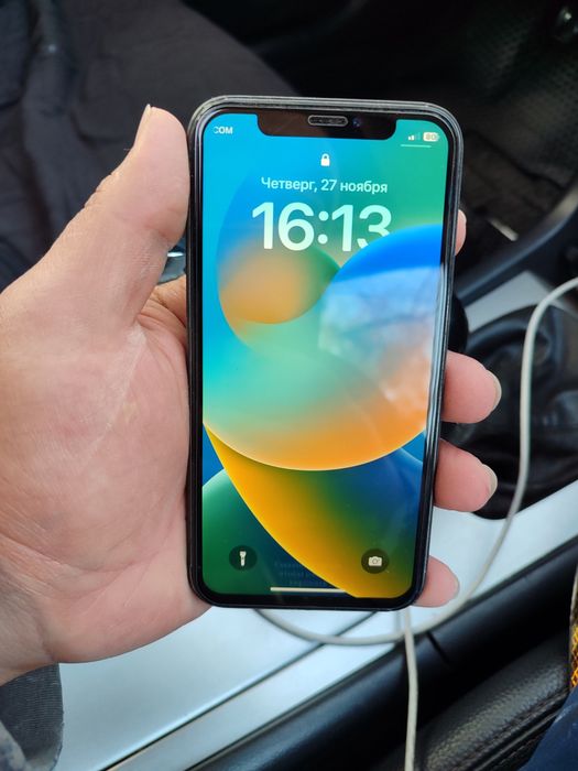 Iphone x sotiladi holati rasmda