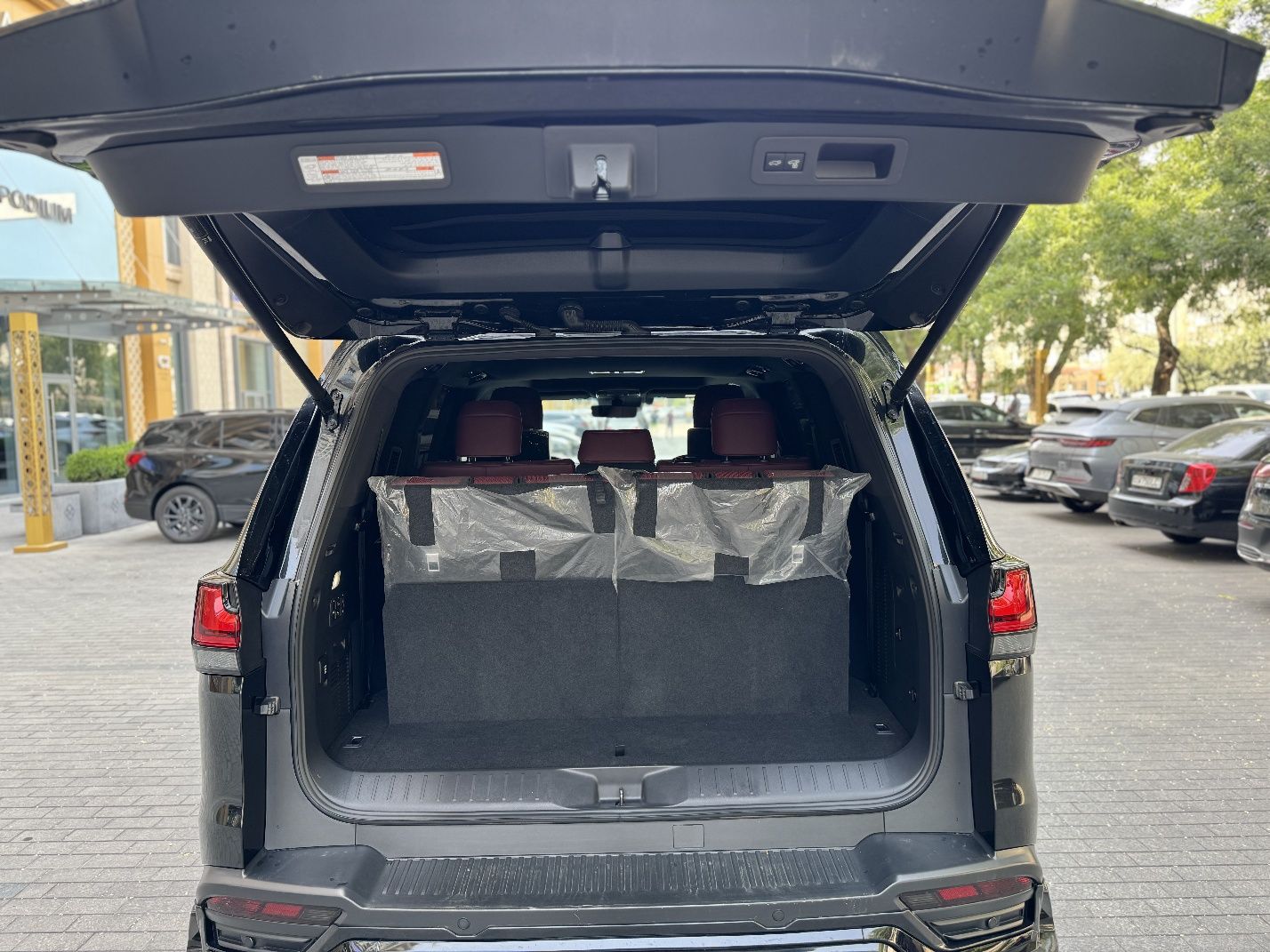 Lexus LX 600 Насия. савдога. берилади.