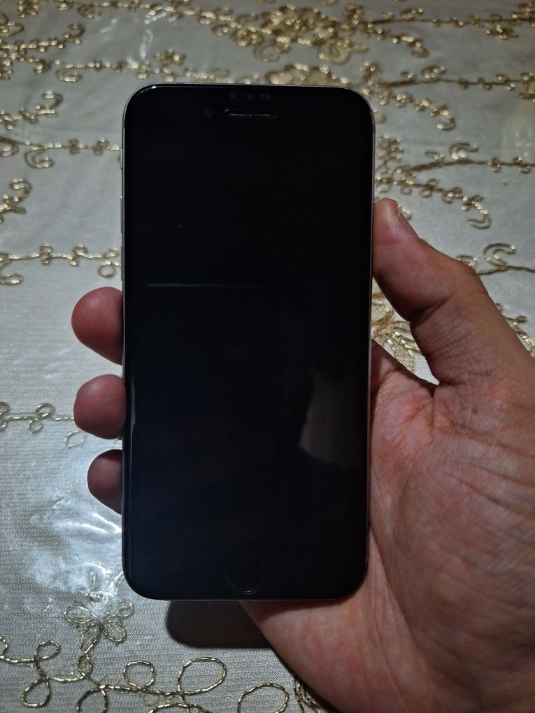 Iphone 6 16 gb yaxshi sostoyaniyada