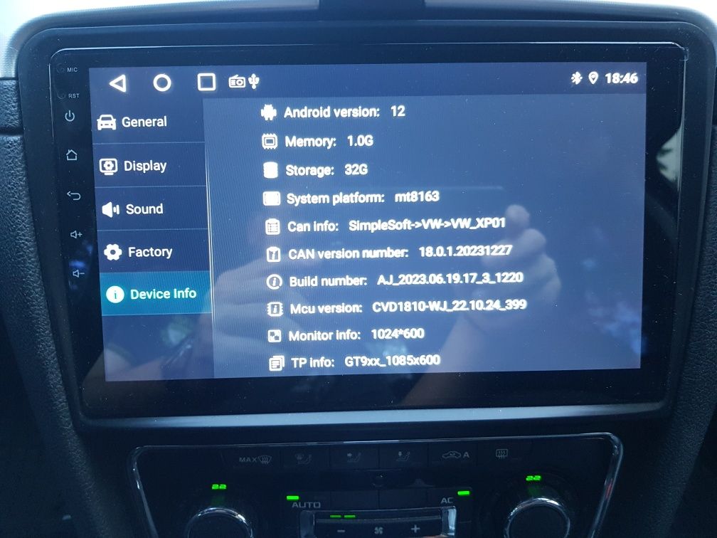 Navigatie unitate media dedicata Skoda Superb 2