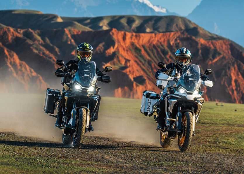 Туристический мотоцикл CFmoto 700 MT турэндуро эдвенчер