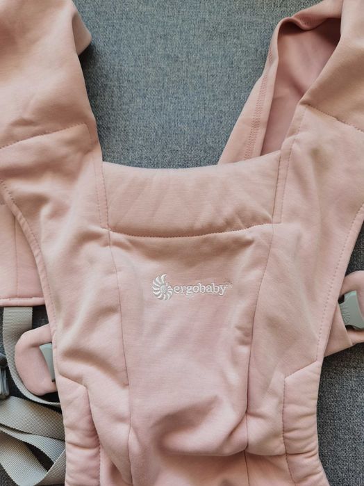 Ергономична раница ErgoBaby Embrace Soft Knit
