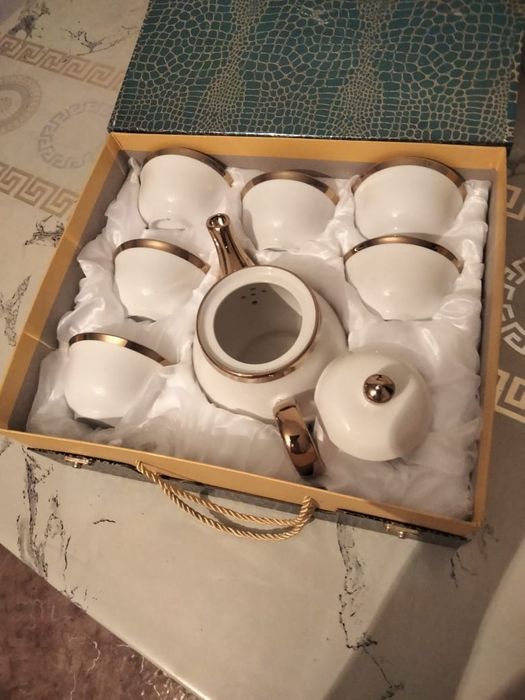 Продается чайный сервиз