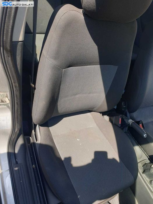 Scaun Pasager Dreapta Fata Opel Corsa C Hatchback 4 Usi 2000 - 2006
