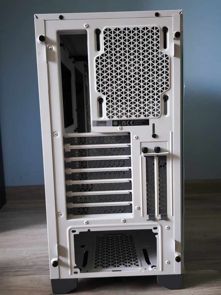 Corsair 4000d бяла